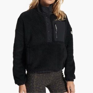 NWT Vuori Women’s Black Popover Sherpa